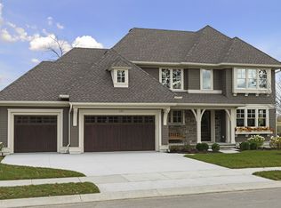 696 Woodland Hills Ct, Medina, MN 55340