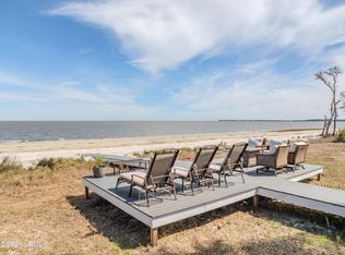 81 Sea Pines Dr, Saint Helena Island, SC 29920