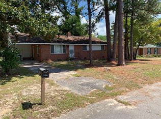 1945 Westhill Dr, Fayetteville, NC 28304