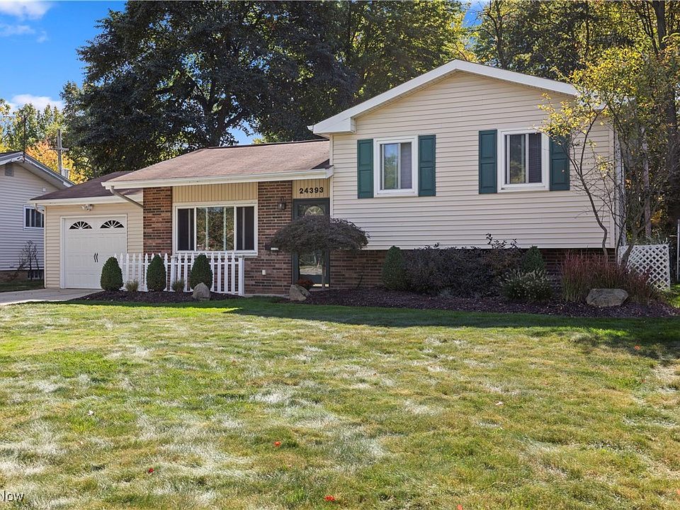 1st image of 24393 Woodmere Dr