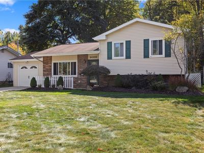 24393 Woodmere Dr, North Olmsted, OH, 44070