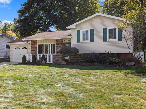 24393 Woodmere Dr, North Olmsted, OH 44070