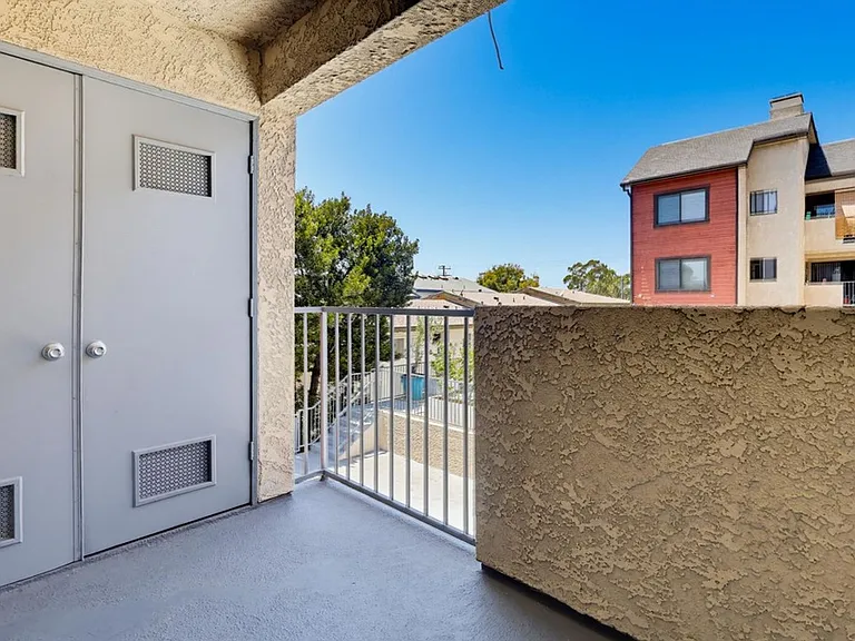 524 Venice Way — Photo 9