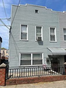 2326 27th St, Long Island City, NY, 11105