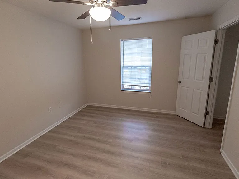 1323-1325 Godas Dr — Photo 19