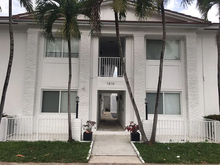 1410 SW 37th Ave — Photo 5