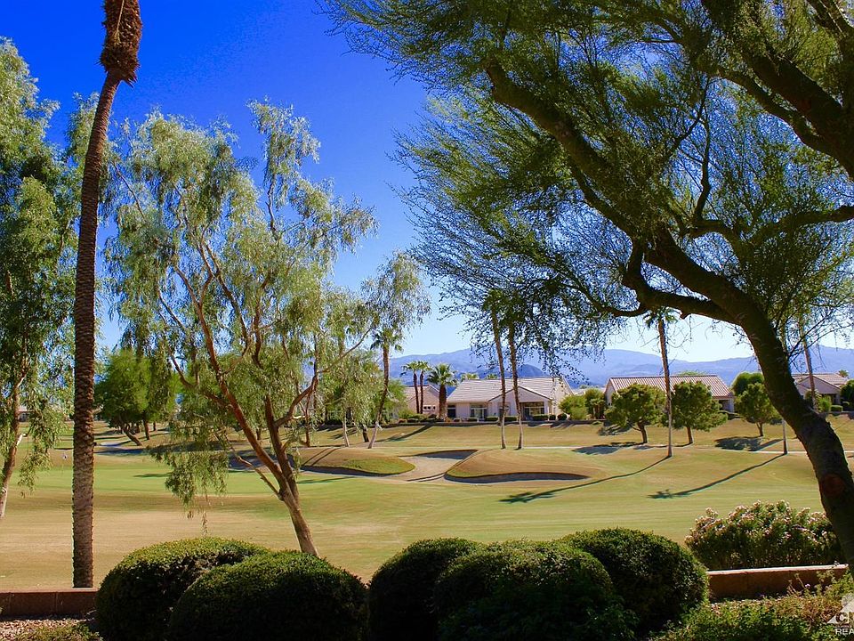 1st image of 78819 Putting Green Dr
