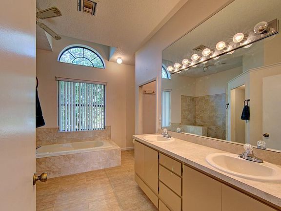 4th image of 1007 Zachary Ct