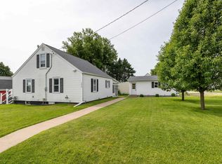 3829 Dry Hollow Rd, Cuba City, WI 53807