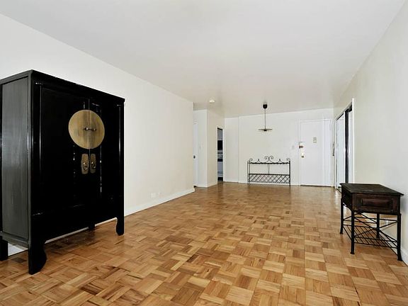 2nd image of 301 E 62nd St APT 12B
