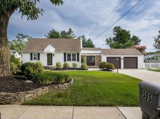 505 E Evesham Rd, Voorhees, NJ 08043