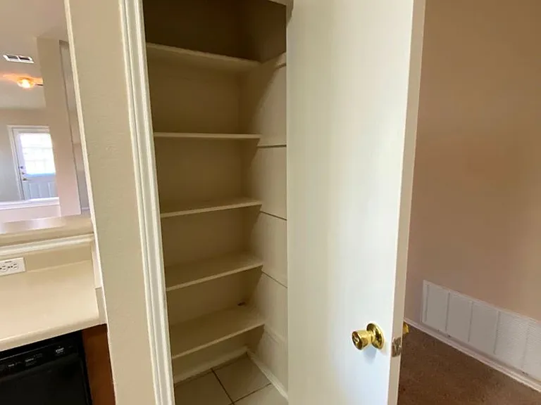 218 Jennifer Ln — Photo 10