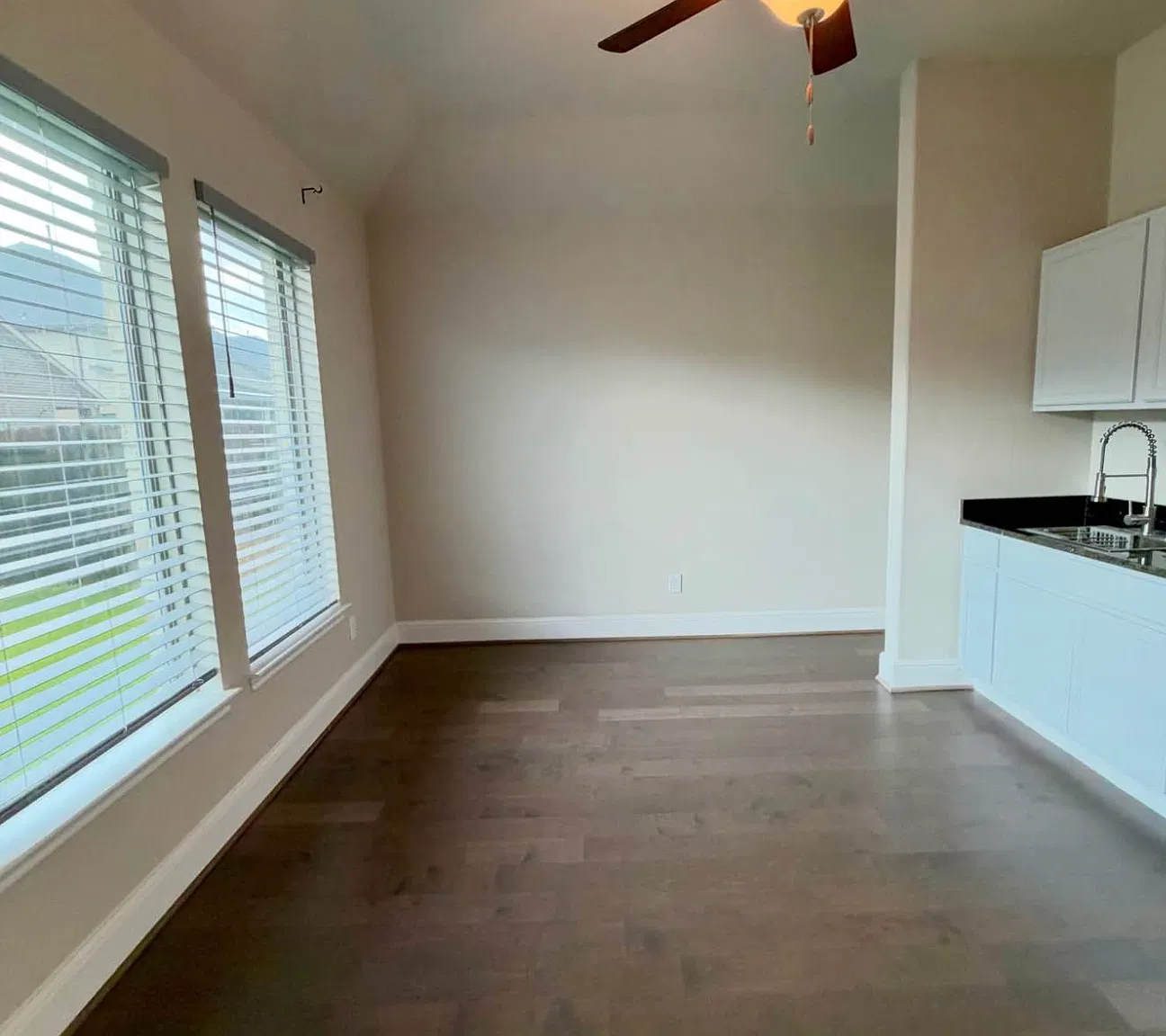 1 bed, $1,300 — Photo 2