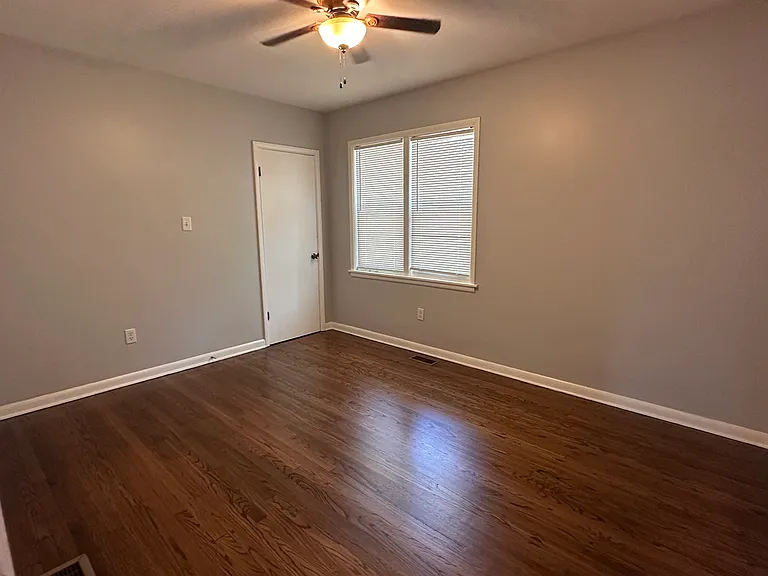 307 N Lake St — Photo 7