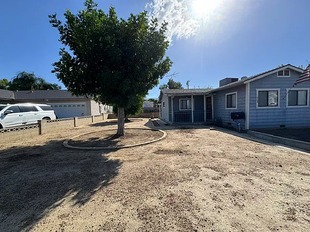 2 bed, 1000 sqft, $3,200 — Photo 2