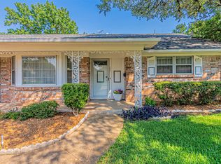 709 Blue Lake Dr, Fort Worth, TX 76103