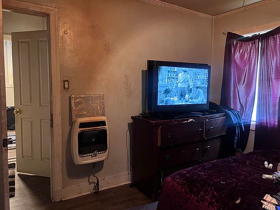 8th image of 3581 Rockwood Ave