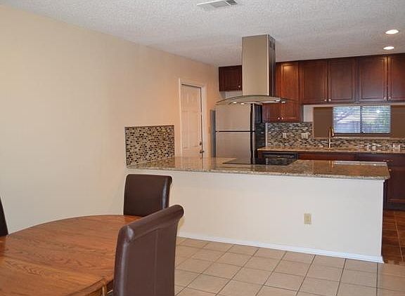 5th image of 9109A Rockcrest Cir