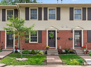 1160 Shillington Ave #16, Ottawa, ON K1Z7Z4