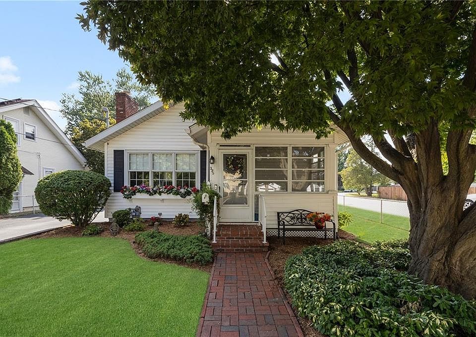 375 Norwood Ave, Warwick, RI 02888 Zillow