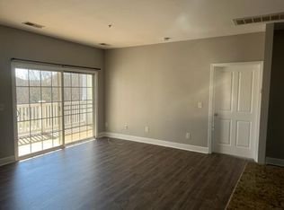 8221 Lenox Creekside Dr #B-7, Antioch, TN 37013
