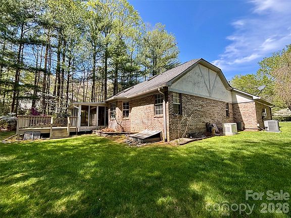 2nd image of 3011 N Essex Ct