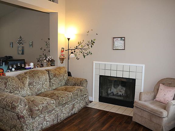 5th image of 3656 Gainsborough Ct