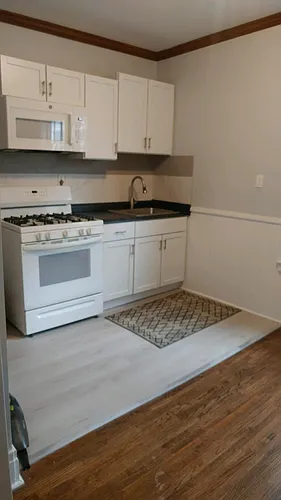 734 Auburn Ave #4 Photo 1
