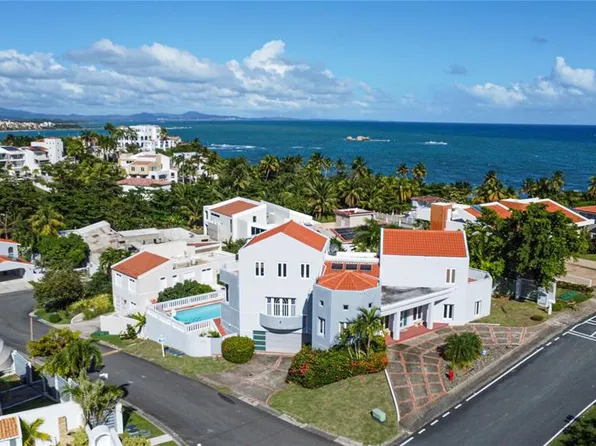 44 Surfside Rd, Humacao, PR 00791