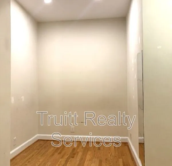746 7th St S #E-1 — Photo 11