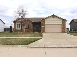 502 Harvest Hills Dr, Inman, KS 67546