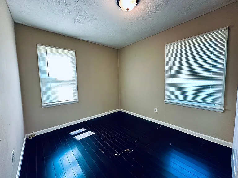 2506 Fureen Dr — Photo 11