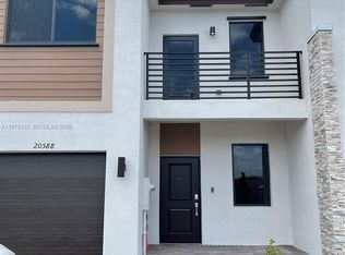 20564 NE 5th Pl, Miami, FL 33179