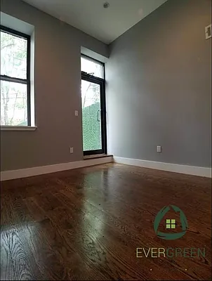 Rented by Evergreen Apartments BK | media 27