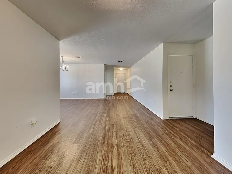 5533 Parkview Hills Ln — Photo 9