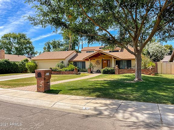 2nd image of 311 W Las Palmaritas Dr