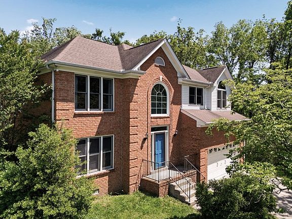 3rd image of 1813 Summerlake Dr