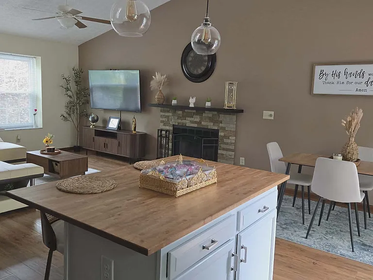 7777 Kiowa Way — Photo 5