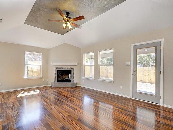 2nd image of 1406 Sax Leigh Dr