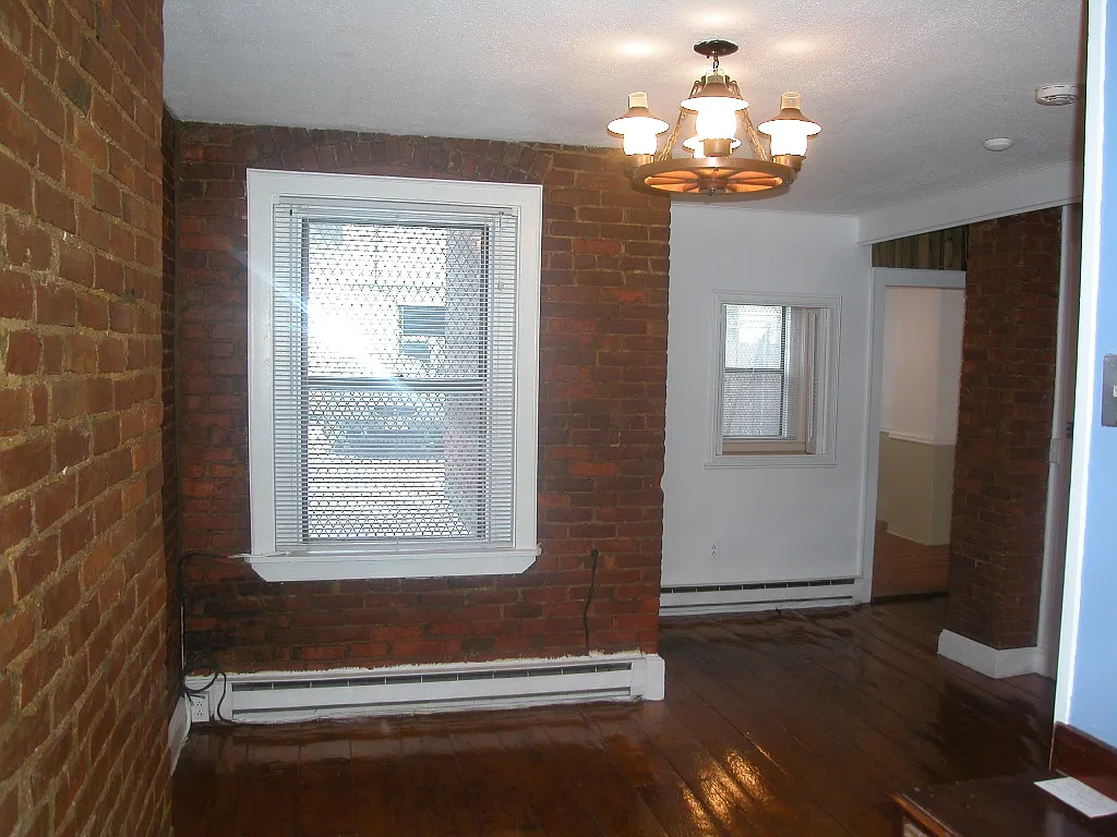 Building Photo - 187 Saint Botolph St #3