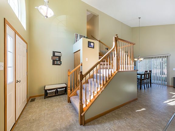 2nd image of 3903 Mohican Ct