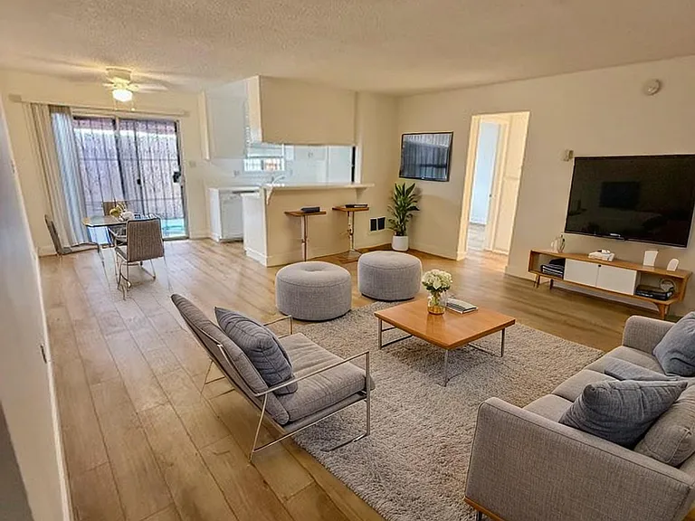50 Rose Ave #3 — Photo 1