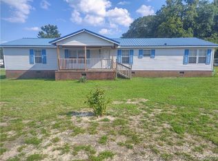 1422 Rockfish Rd, Raeford, NC 28376