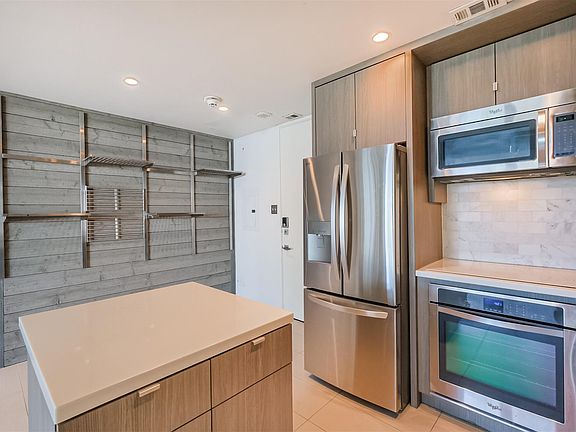 3rd image of 3600 Montrose Blvd Unit 104