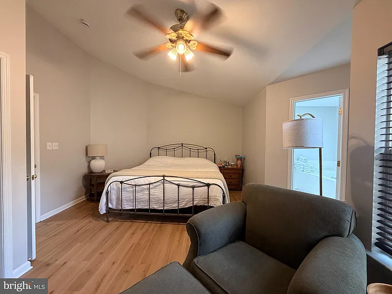 20382 Farmgate Ter — Photo 13