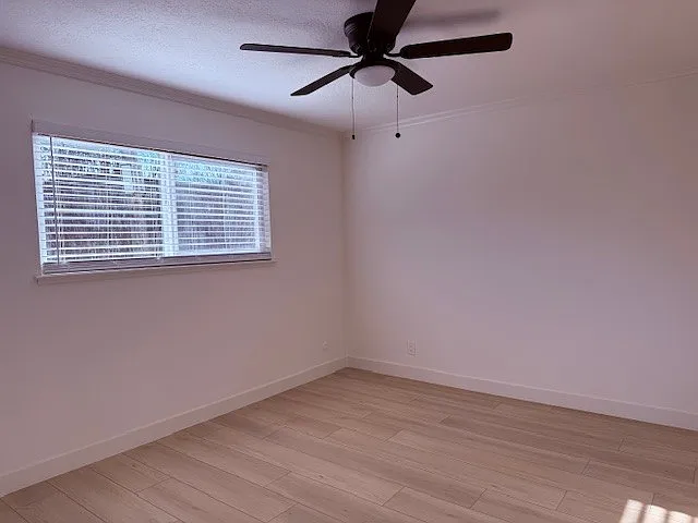 1133 Paloma Ave #4 — Photo 16
