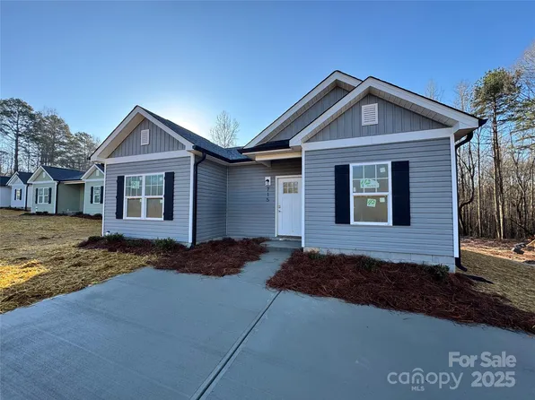 715 Queens Ct, Gastonia, NC 28052