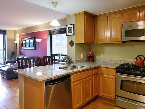 2nd image of 11624 Grosvenor Ln APT 3E