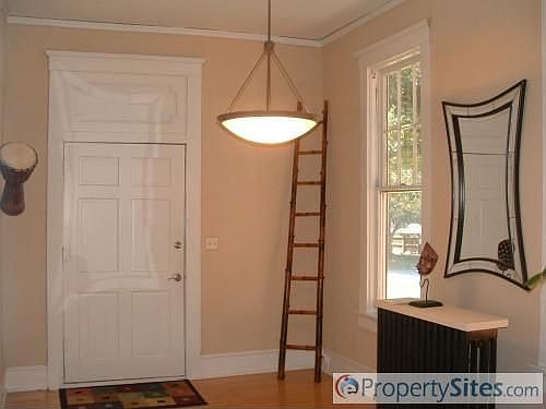 5th image of 1080 Dalzell St