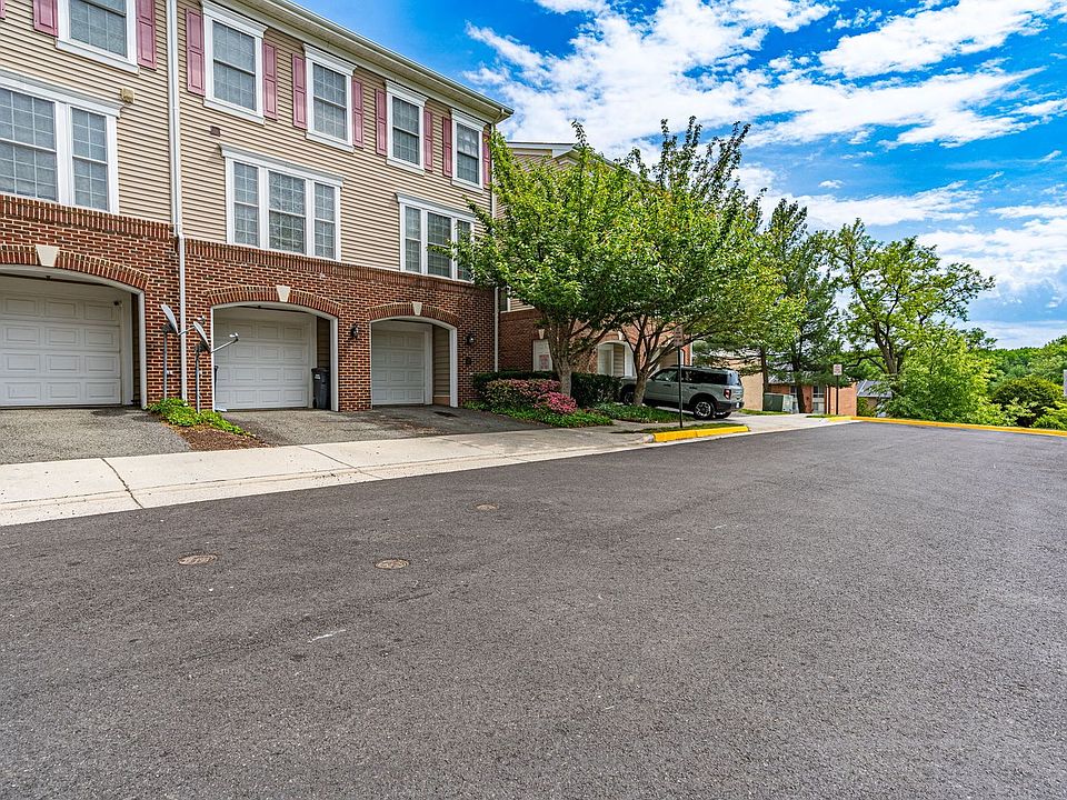 1st image of 7143 Mason Grove Ct #19